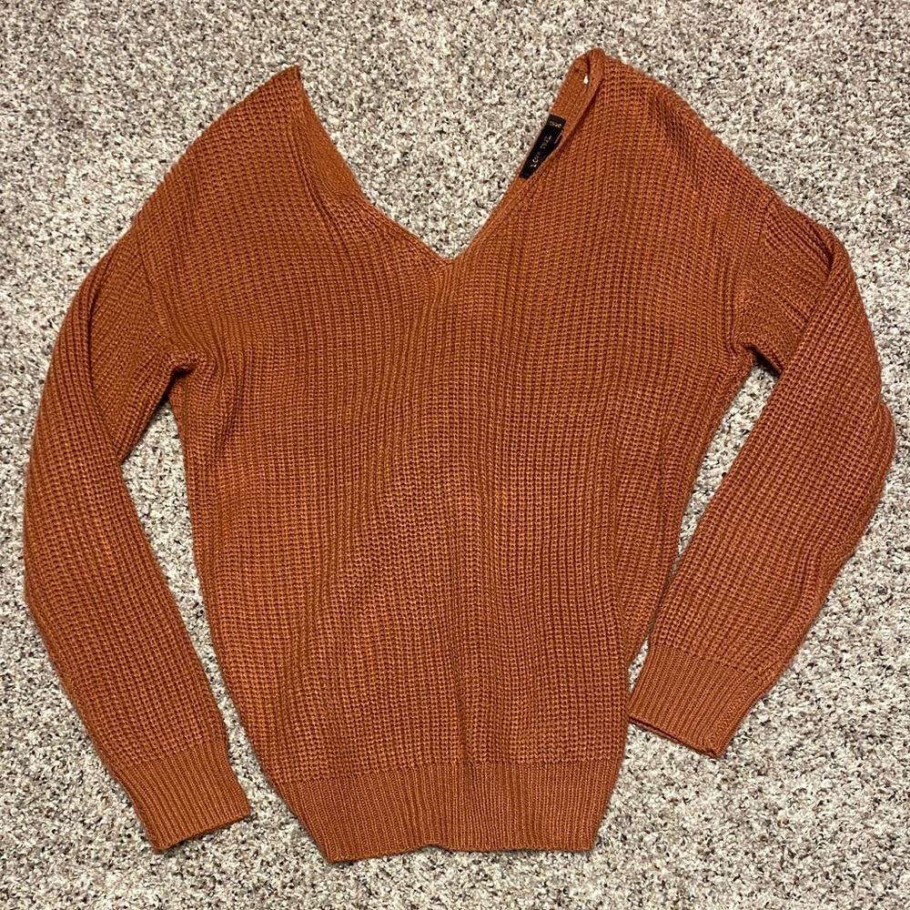 Women's V-Neck Sweater in Rust